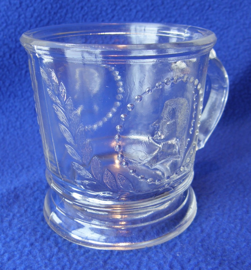 Clear Medallion mug (3-1/8" x 3-1/4"); Washington & Lafayette variant